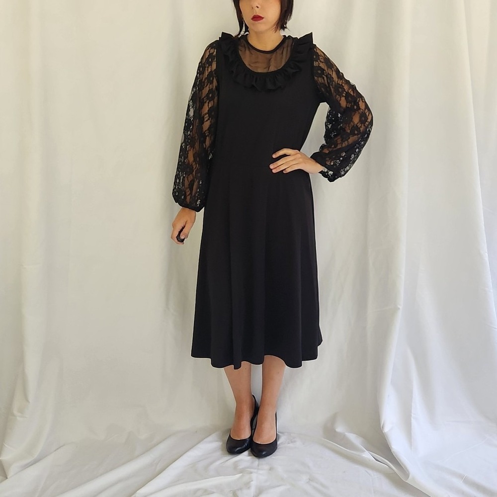 80sโ Black Dress with Lace Sleeves